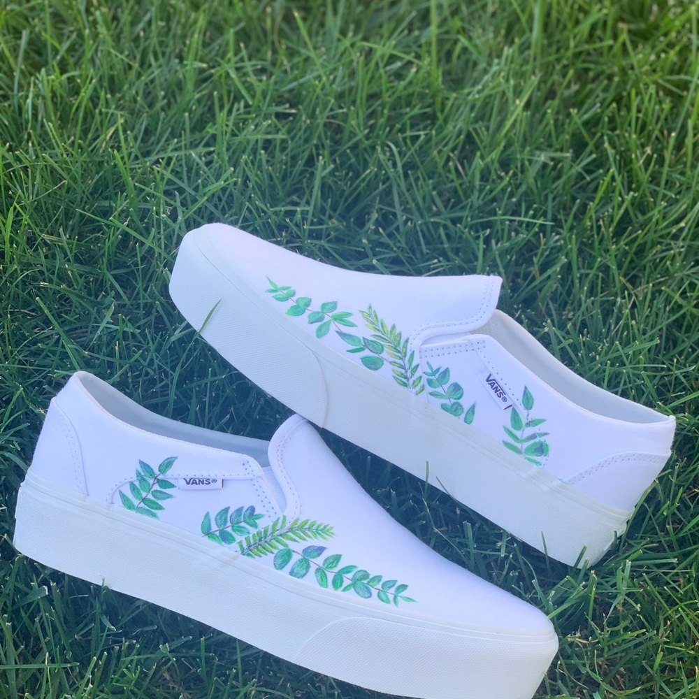 Handpainted custom vans - Picture 4 of 5